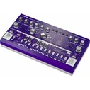 Συνθεσάιζερ Behringer TD-3-GP purple bass line