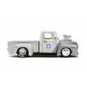 Jada Toys Vehicle With Figure Street Fighter 1956 Ford Pickup 1/24