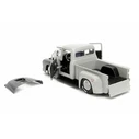 Jada Toys Vehicle With Figure Street Fighter 1956 Ford Pickup 1/24