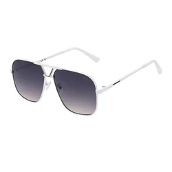 Guess Unisex Γυαλιά Ηλίου με Ασημί Μεταλλικό Σκελετό και Γκρι Ντεγκραντέ Φακό GO00066 21B