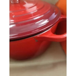Κατσαρόλα Le Creuset Signature Casserole round 24 cm Cerise (ΜΕ ΦΘΟΡΑ ΣΕ ΕΞΩΤΕΡΙΚΟ ΣΗΜΕΙΟ (ΒΛΕΠΕ ΕΙΚΟΝΑ))