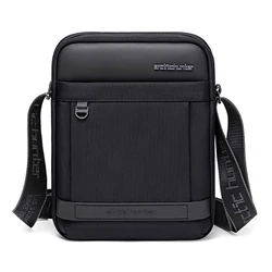 Τσάντα Ώμου Arctic Hunter K00162 Με Θήκη Tablet 5l Μαύρη
