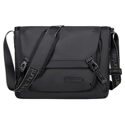 Τσάντα Ώμου Arctic Hunter K00528 Με Θήκη Tablet 10l Μαύρη