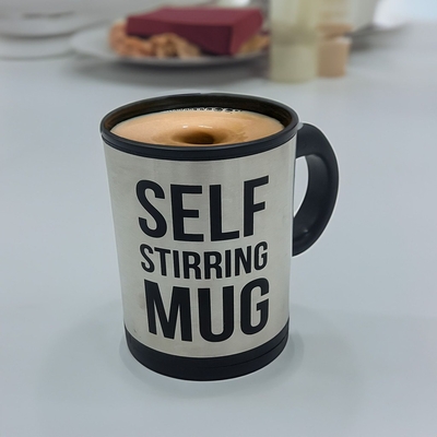 Product Κούπα Mad Monkey - Self-Stirring Mug base image