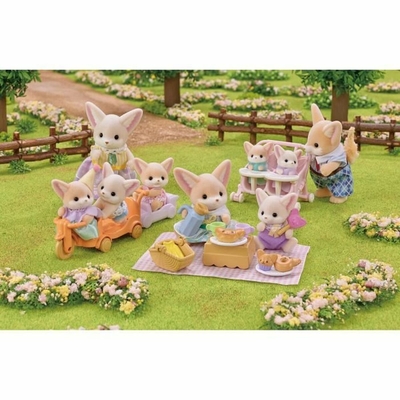 Product Παιχνίδι Μινιατούρα Sylvanian Families 5698 Πικ-Νικ base image