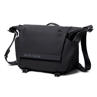Product Τσάντα Ώμου Arctic Hunter K00152 Με Θήκη Tablet 13l Μαύρη base image