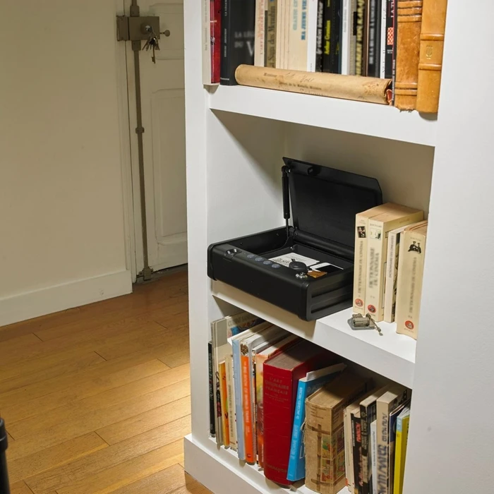 Master Lock Αντικλεπτική προστασία Small Safe MLD08EB biometric lock