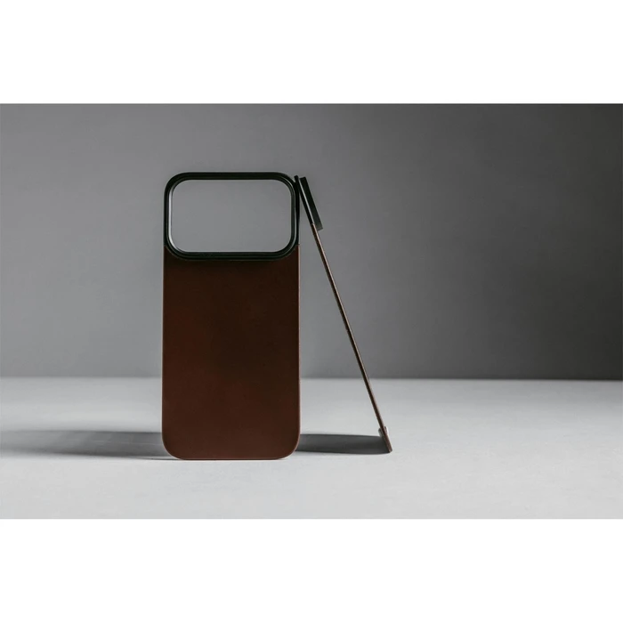 Nomad Magnetic Leather Back MagSafe for iPhone 17 Pro Max - Rustic Brown