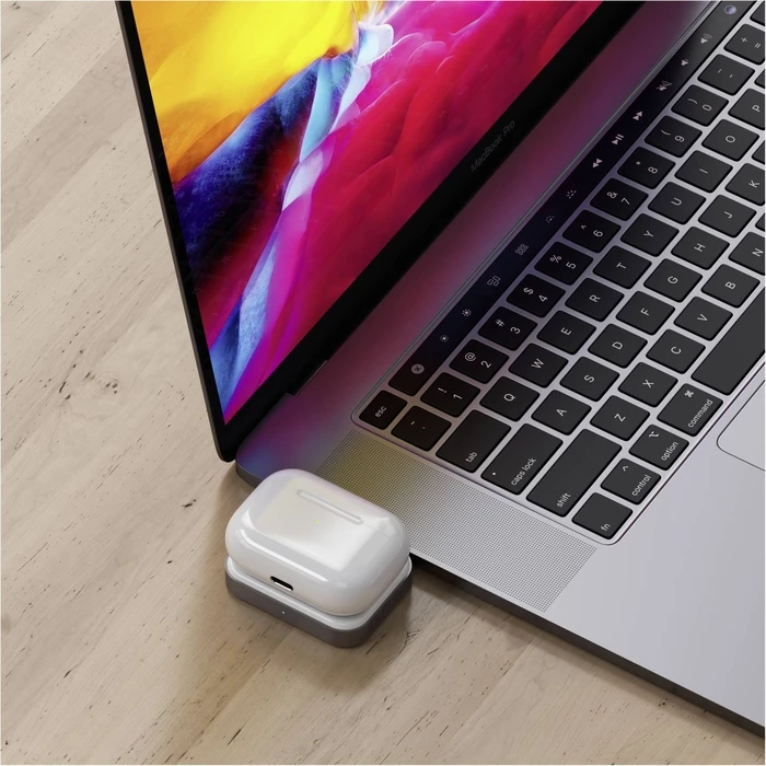 Satechi USB-C Βάση Ασύρματης Φόρτισης για AirPods (Γκρι)