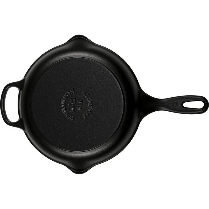 Τηγάνι από Μαντέμι Le Creuset & Serving Cast Iron Black 23 cm
