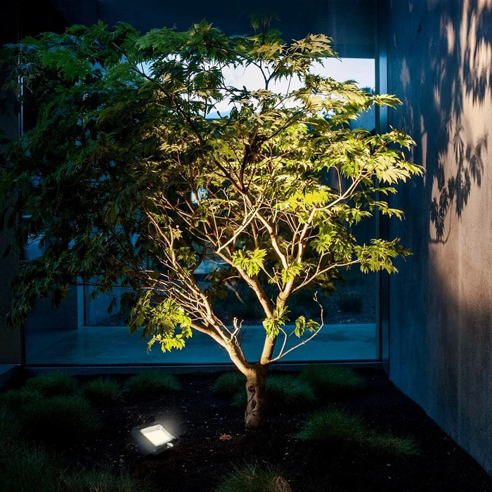 Προβολέας LED Maclean Energy MCE438 Solar with motion sensor, IP44, 5W, 400lm, 6000K cold white, 1300 mAh, 5.5V DC