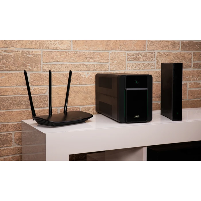 UPS APC BX1200MI-GR Line-Interactive 1.2 kVA 650 W 4 AC outlet(s)