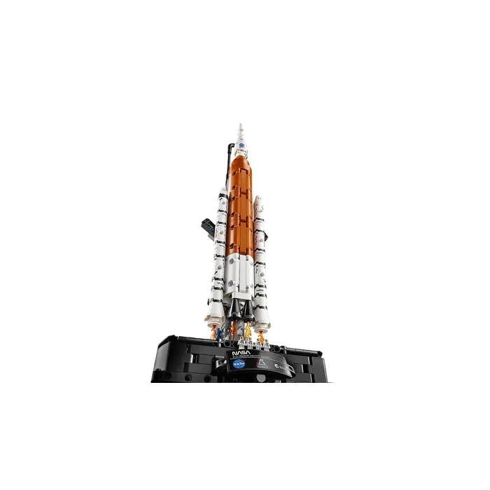 Lego TECHNIC 42221 NASA Artemis Space Launch System Rocket