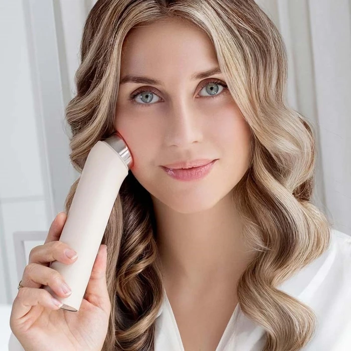 Συσκευή Μασάζ Προσώπου with MICROCURRENT and SKIN REJUVENATION TECHNOLOGY