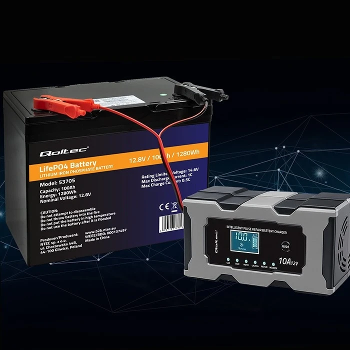 Qoltec 52493 12V 10A Battery Charger / Rectifier with Repair Function (LCD)