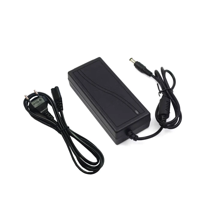 Universal Τροφοδοτικό DM Pro 12V 8A DC 2.1/5.5