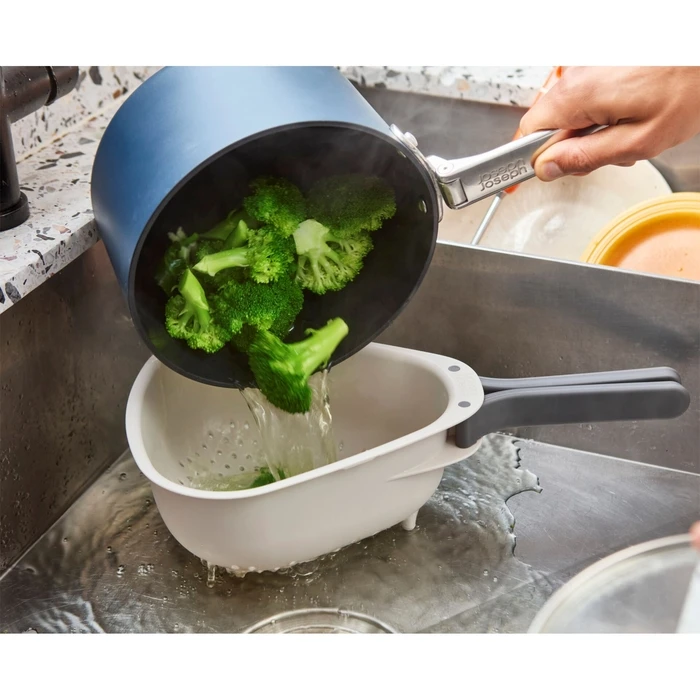 Joseph Joseph Plastic Colander / Strainer 20 x 10 cm