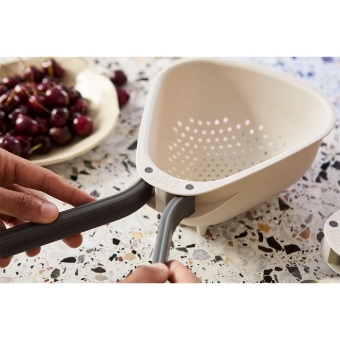 Joseph Joseph Plastic Colander / Strainer 20 x 10 cm