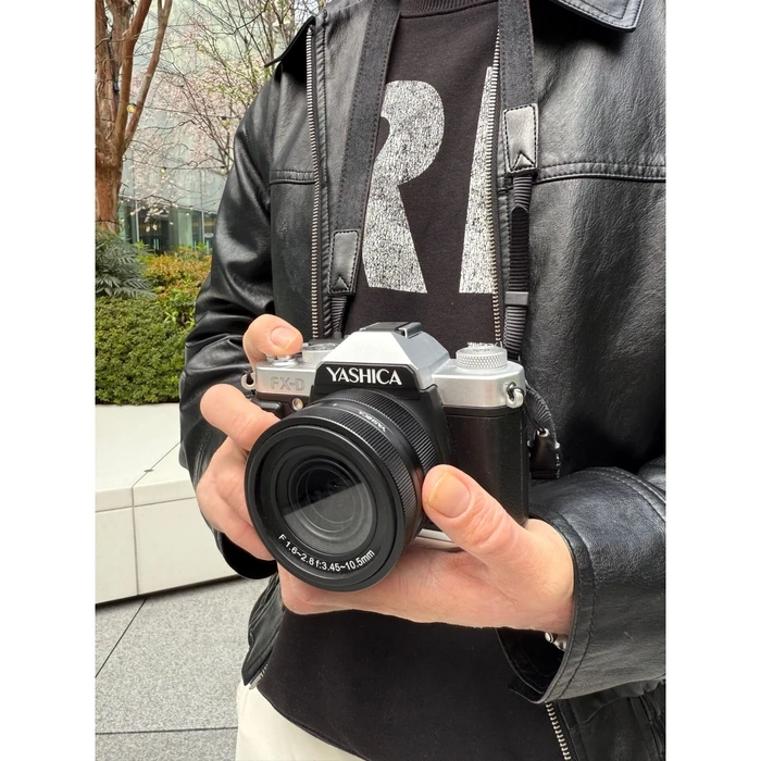 Yashica FX-D 300 Compact Camera 50MP Black