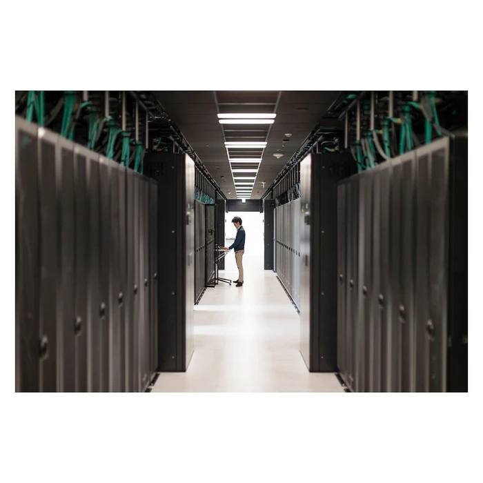 Network Switch Aruba 6200M 24G CL4 PoE-STOCK