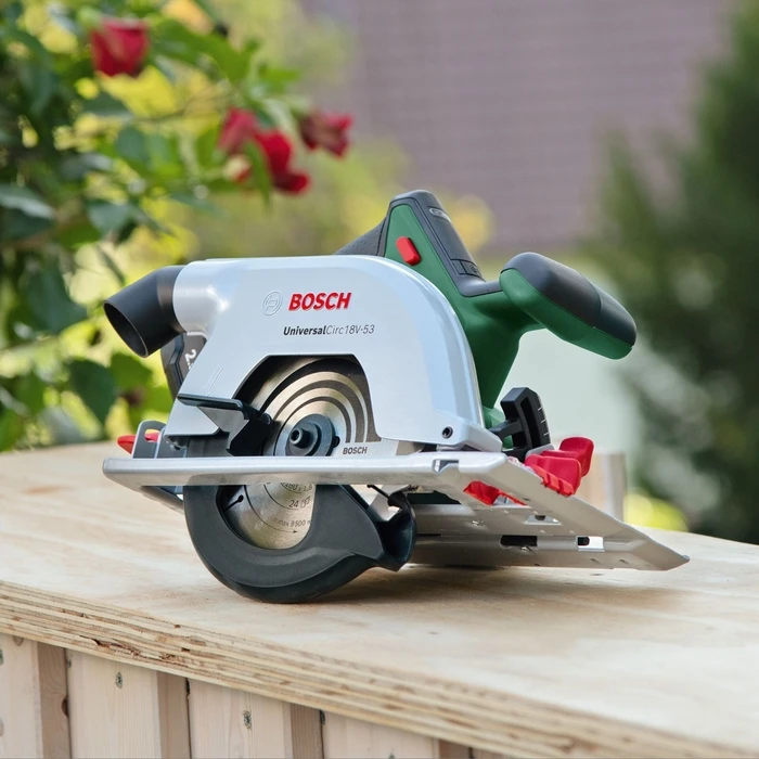 Bosch UniversalCirc 18V-53 Δισκοπρίονο Μπαταρίας 18V με Σύστημα Αναρρόφησης