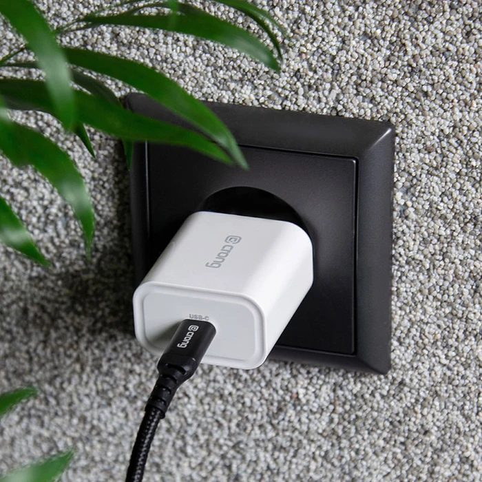 Crong USB-C Travel Charger USB-C Power Delivery 20W (white)