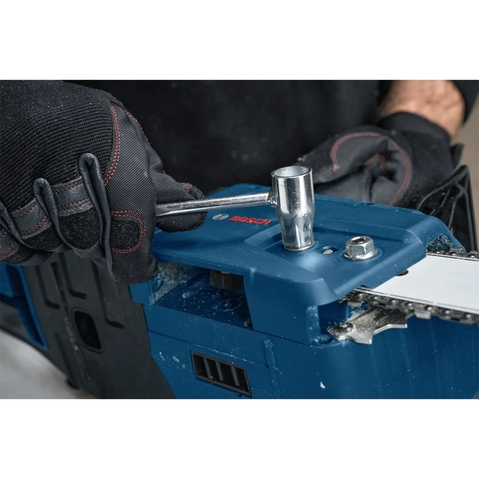 Bosch GKE 18V-40 Cordless Chainsaw 1x EXBA18V-55 18V 5.5Ah