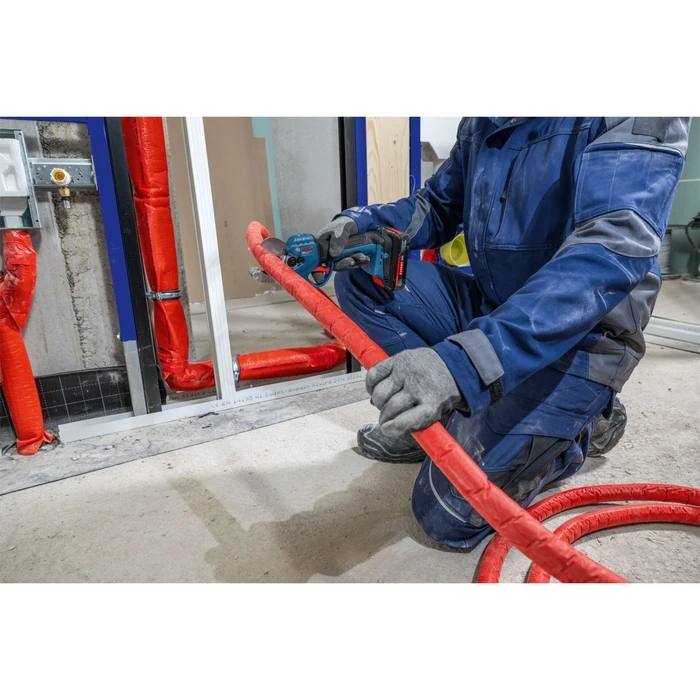 Bosch GPC18V-32P Ασύρματο ψαλίδι σωλήνων 18V σε L-BOXX (Solo)