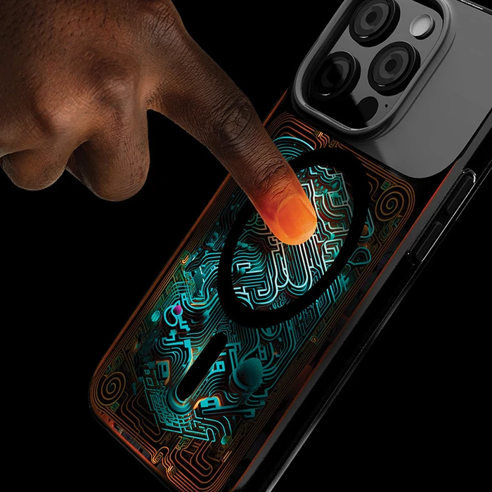 STM Reveal Warm MagSafe Apple iPhone 15 (Black Realm)