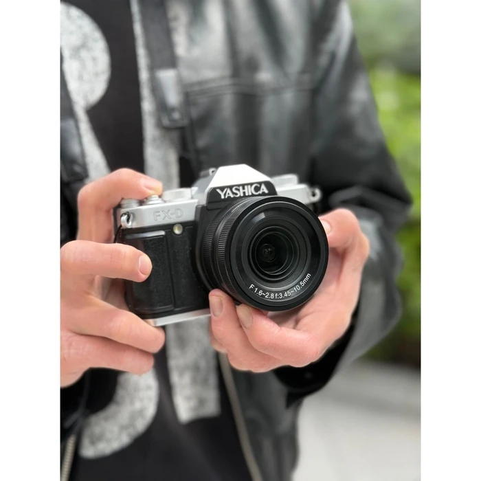 Yashica FX-D 100 Ψηφιακή Compact Κάμερα