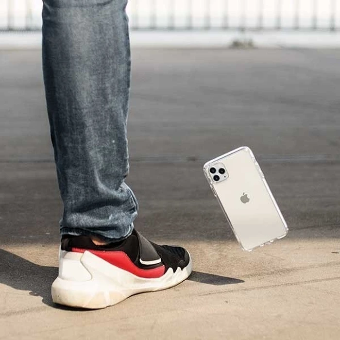 UNIQ LifePro Tinsel iPhone 11 Pro vapour smoke