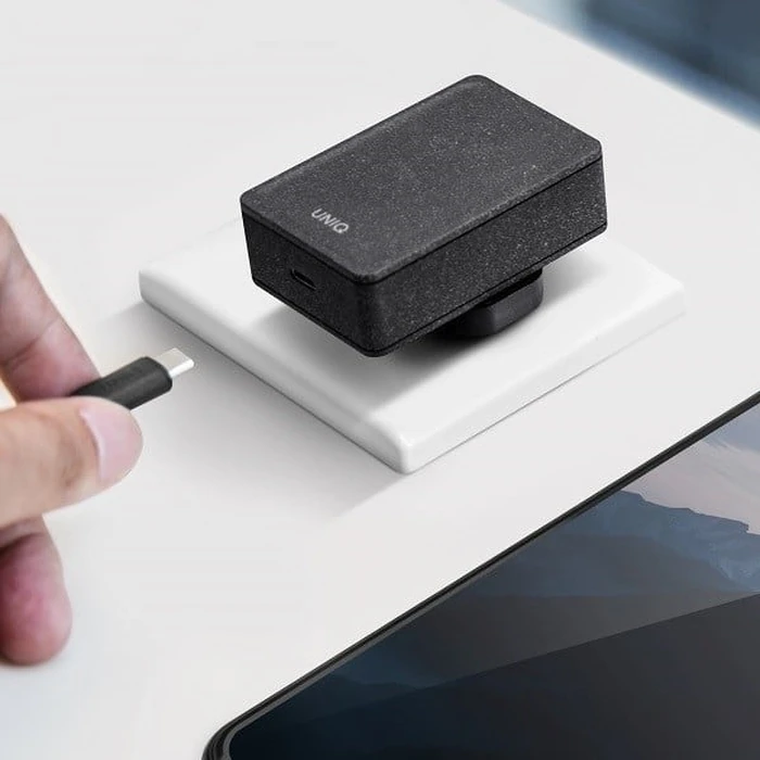 UNIQ Wall charger Versa Slim USB-C PD 18W + USB-C to USB-C Cable charcoal black (LITHOS Collective)