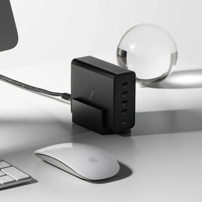 Native Union 140W Επιτραπέζιος Γρήγορος Φορτιστής USB‑C PD GaN - Μαύρο