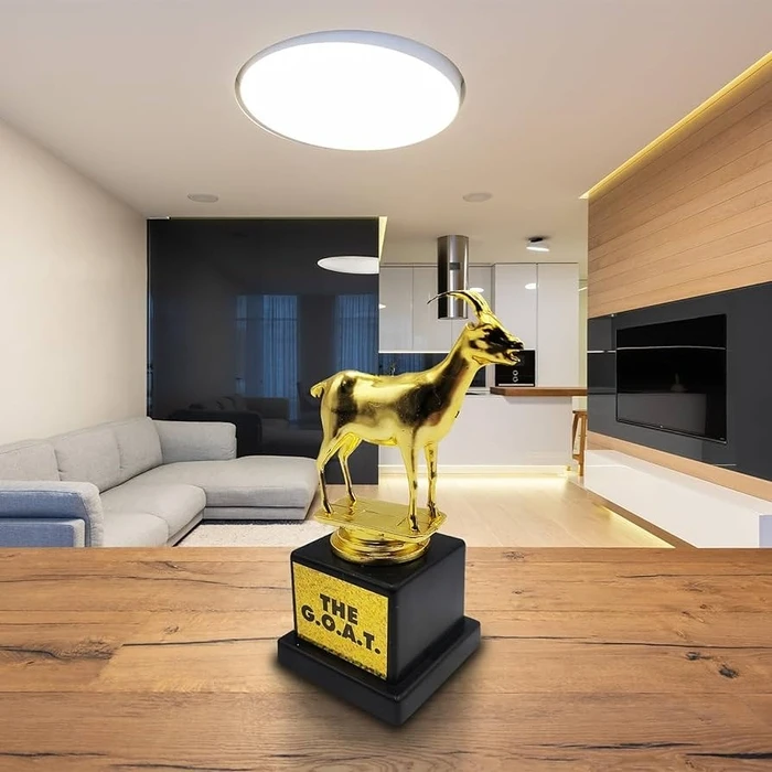 Gadget Mad Monkey - TROPHY "THE G.O.A.T."