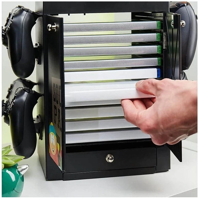 Αξεσουάρ Κονσολών Numskull Gaming Locker Stand - South Park Logo