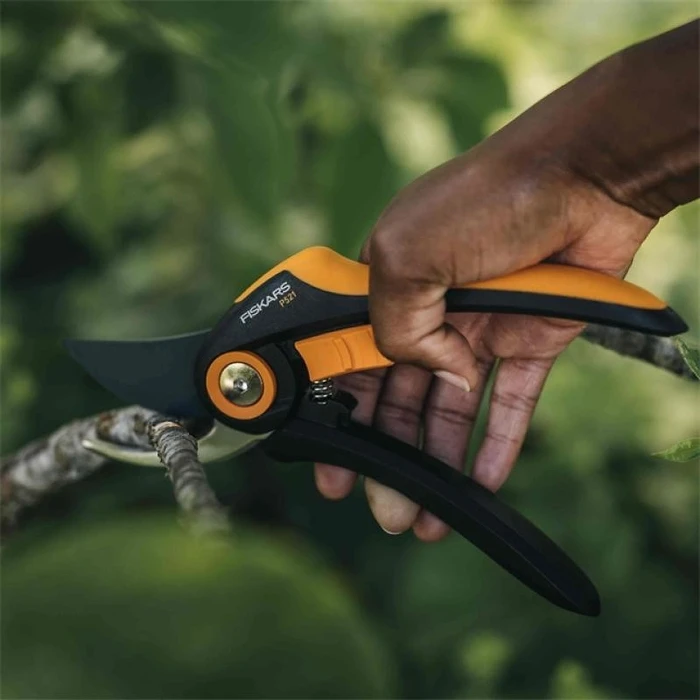 Ψαλίδι Κλαδέματος Fiskars Plus Bypass Pruner P521 24mm (1057167)