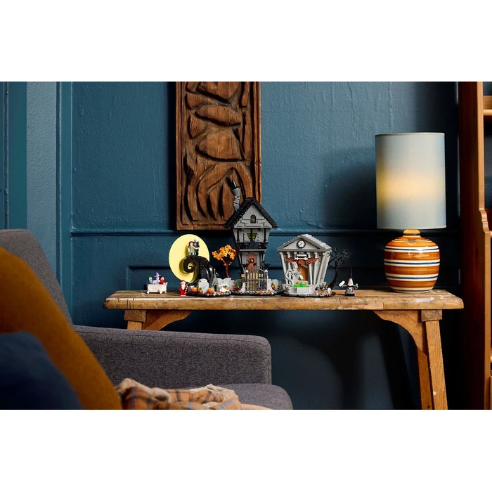 LEGO Ideas 21351 Disney: Χαλοουίν Πόλη του Tim Burton