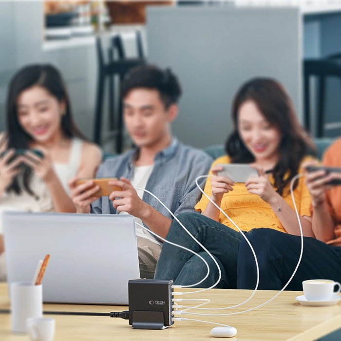 Tech-Protect DC80W-GAN charging station 6-port 2xUSB-A, 4xUSB-C desktop charger PD80W / QC3.0 black