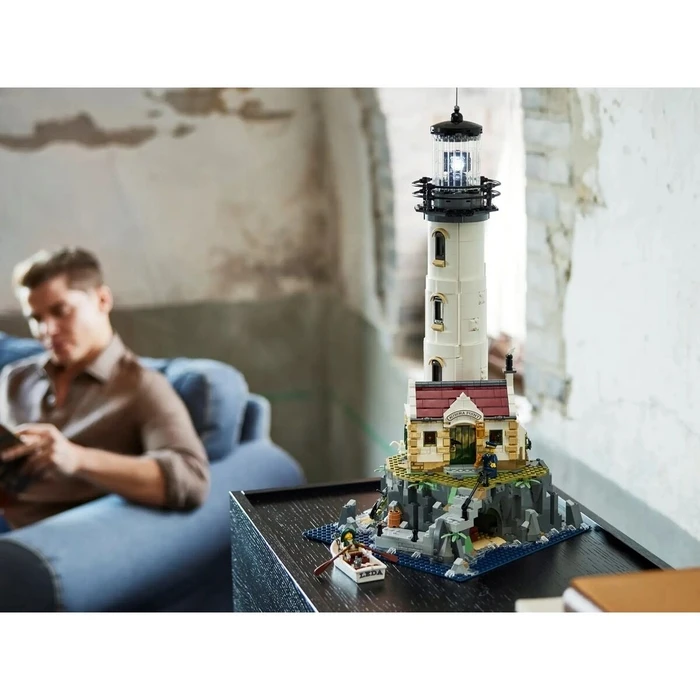 Lego Motorised Lighthouse 21335 2065 Τεμάχια 25 x 54 x 25 cm