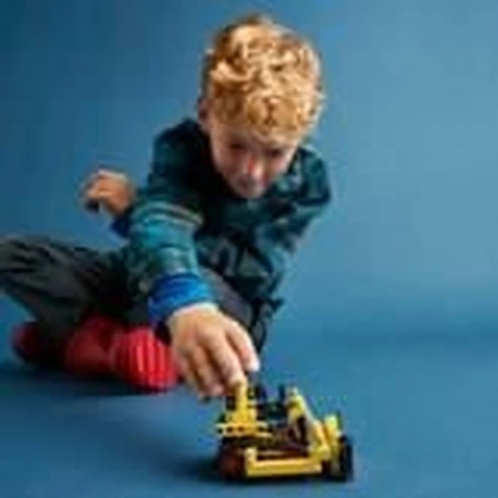LEGO 42163 Heavy- Duty Bulldozer