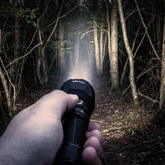 Vayox VA0457 2000lm white light + red light + green laser tactical flashlight