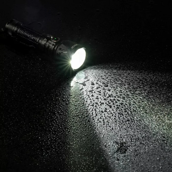 Vayox VA0457 2000lm white light + red light + green laser tactical flashlight
