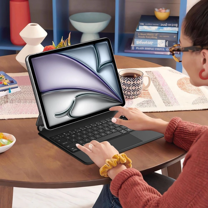 Tech-Protect SmartCase Magnetic + Keyboard Apple iPad Pro 12.9” 4 / 5 / 6 / 2020-2022 / Air 13” 1 / 2 / 2024-2025 Black