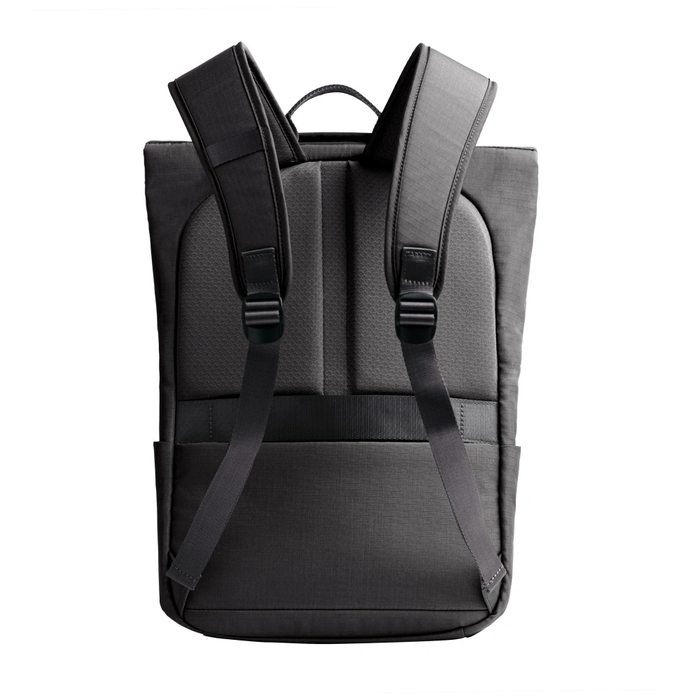 UNIQ Arden RPET 18L black backpack