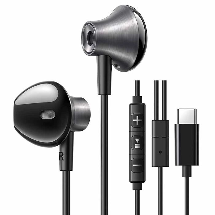 UGREEN EP106 USB-C In-Ear Headphones (Black)