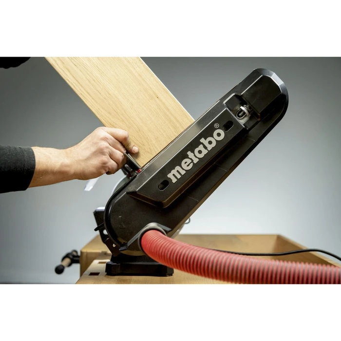 Metabo BS 200 Plus Combination Belt Sander / Bench Grinder, 600 W