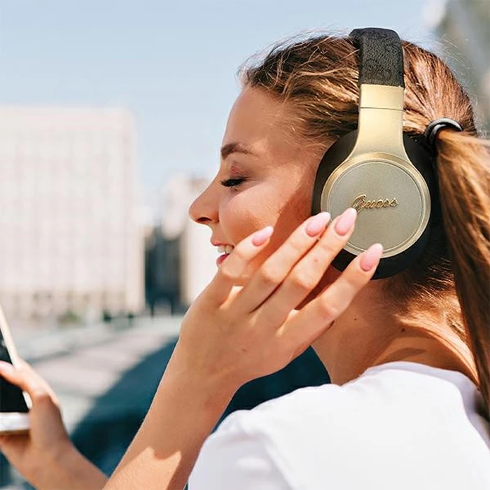Wireless over-ear headphones Guess GUBH604GEMK 4G Script black