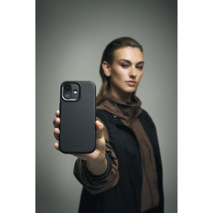 Decoded Δερμάτινη Θήκη Πλάτης για iPhone 17 - Μαύρο