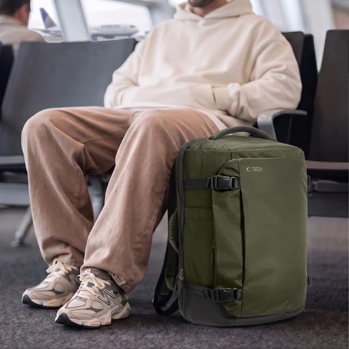 Tech-Protect Defender S70 Ryanair & Wizzair Travel Laptop Cabin Backpack 24L 40x30x20 Military Green