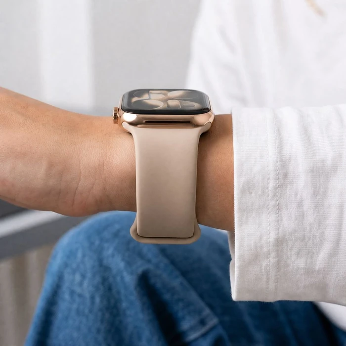 Tech-Protect Silicone Band Apple Watch 8 / 9 / 10 / 11 / 12 / SE / Ultra 44/45/46/49 mm Walnut